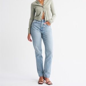 A&F Curve Love 90s Straight Ultra High Rise Jeans